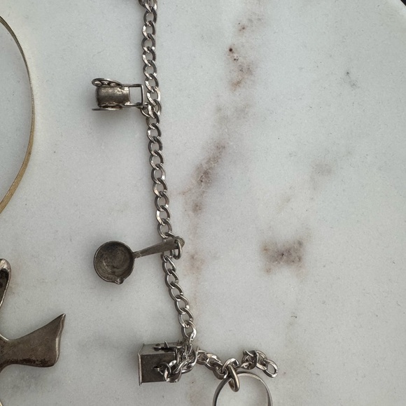 Silver jewelry, 5-needs polishing - Picture 6 of 8